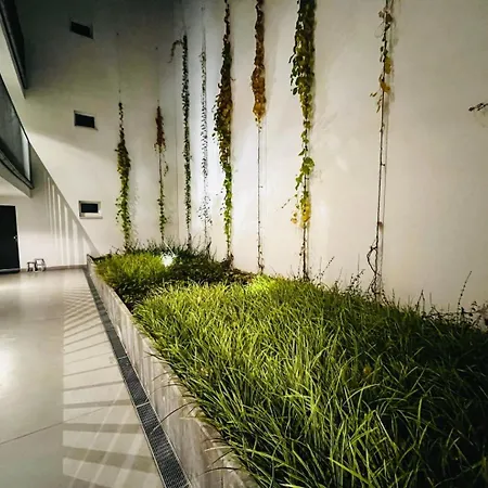 Promenada Exclusive Neutra
